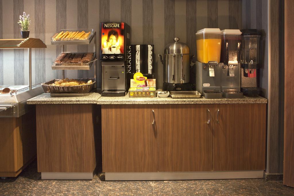 Otel Nanda 4*