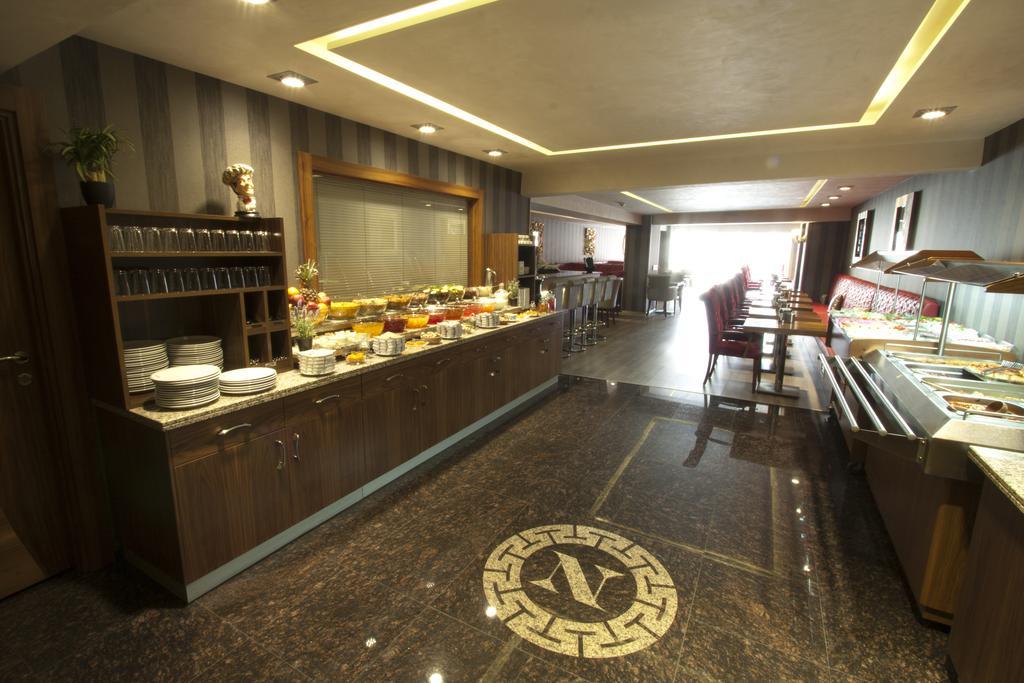 Otel Nanda 4*